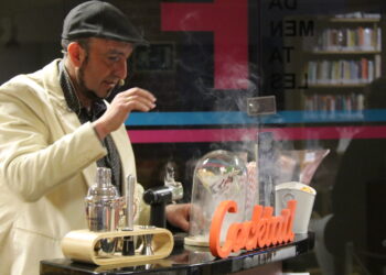 La biblioteca de Peñaranda celebra su XXXIV aniversario con sus libros más leídos, el cóctel de Teo Marcos y la música de Arena