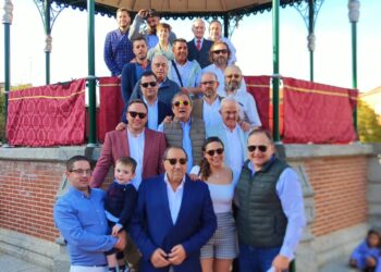 El juego de las Mecas, cita obligada en la sobremesa del Viernes Santo peñarandino como costumbre singular de la Semana Santa