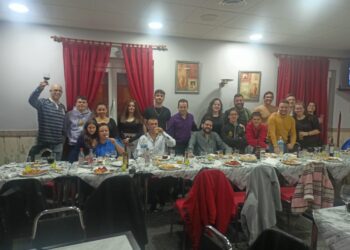 La banda de cornetas y tambores de Peñaranda pone fin a la temporada con una animada cena de confraternidad