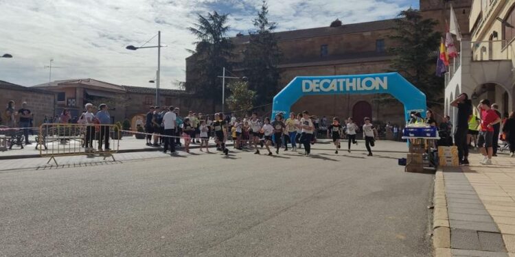 La II Carrera Solidaria de Las Villas logra un nuevo éxito de participación y recauda fondos para la asociación Pyfano