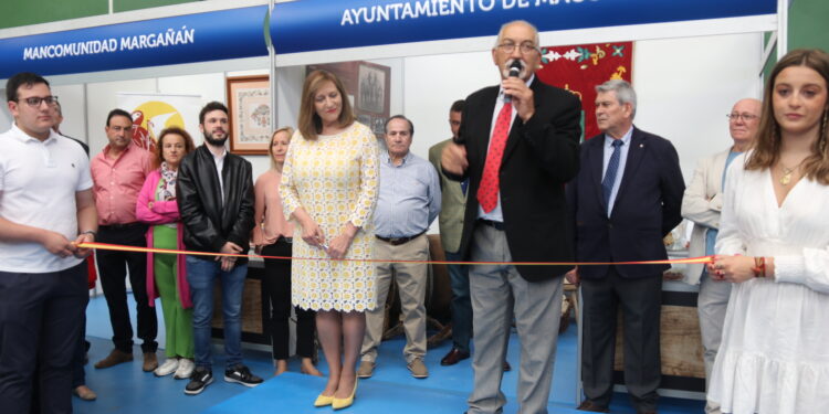 Macotera recibe a cientos de visitantes de la comarca en sus ferias Agroalimentaria y Macoinnova con un gran ambiente