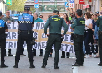 Funcionarios de Justicia reciben a la Ministra Pilar Llop en Peñaranda con una sonora pitada en la calle Cerrajeros