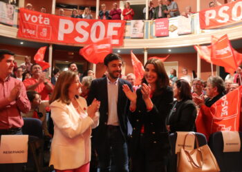 Pilar Llop en el mitin del PSOE: «Nunca van a encontrar a Carmen en el insulto, ni en la crispación sino las 24 horas trabajando por los ciudadanos de Peñaranda»