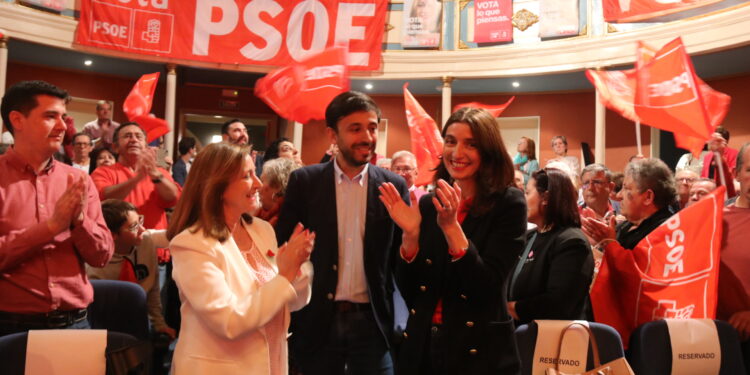 Pilar Llop en el mitin del PSOE: «Nunca van a encontrar a Carmen en el insulto, ni en la crispación sino las 24 horas trabajando por los ciudadanos de Peñaranda»