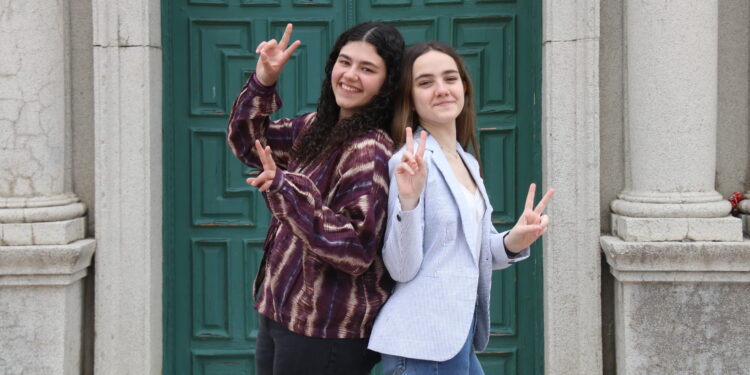 Sonsoles y Julia: las dos alumnas peñarandinas que han finalizado sus estudios de Bachillerato con Matrícula de Honor