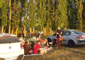Rágama celebra una nueva edición del Día del Niño con un encuentro de convivencia vecinal en la ribera del Regamón