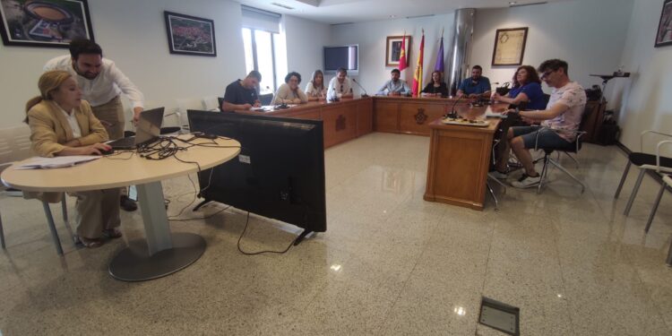 Peñaranda celebra el pleno para la elección de los miembros de las siete mesas electorales que habrá el 28 de mayo