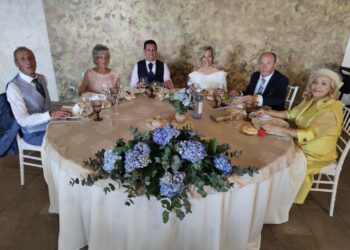 David y Marta celebran su enlace matrimonial en Peñaranda en una emotiva ceremonia seguida del banquete en Las Cabañas
