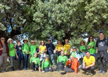 El club de senderismo Camino el Cristo de Alaraz disfruta de una nueva ruta de senderismo hasta la ermita abulense del Espino