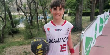 Aarón Martín Gómez juega sus primeros partidos con la selección de Salamanca de minibasket tras meses de esfuerzo e ilusión