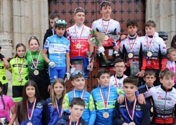 Macotera se convierte por segundo año en capital del clicismo y reúne a las jóvenes promesas de un deporte que sigue en alza