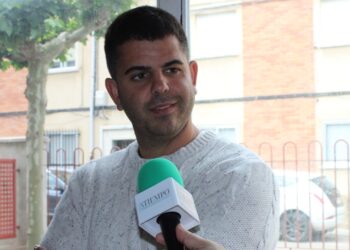 Carmen Ávila (PSOE), Eva López (PP), Ángel Tejeda (PEC) y Fernando Pérez (VOX) ejercen su derecho al voto en Peñaranda