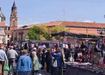 Peñaranda vivirá mañana un intenso mercadillo «político» con los paseos de Rajoy (PP), Galllardo (VOX) y Camino (PSOE)