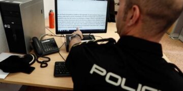 ¿Te sientes seguro a la hora de comprar y vender productos en Internet?: la Policía Nacional ofrece consejos para evitar estafas