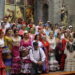 Peñaranda se viste de faralaes en la fiesta organizada por la asociación El Rocío con misa, comida y bailes por sevillanas