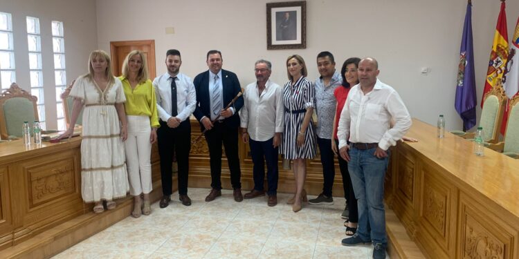 Álex González es ya el nuevo alcalde de Villoria tras el pacto de Según las Obras con el PSOE para gobernar en esta legislatura