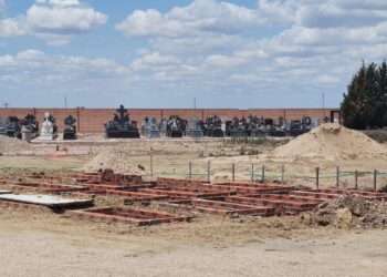 Peñaranda amplía «in extremis» el cementerio municipal con un nuevo cuartel de sepulturas que se acaba de estrenar
