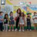 Los niños y niñas del programa «Crecemos» despiden el curso en Macotera con una animada fiesta con sorpresas, música y orla