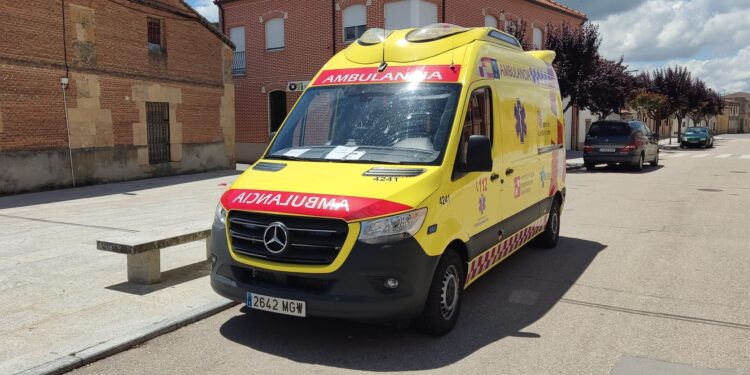 Villoria recibe una nueva ambulancia de soporte vital básico que tendrá su base operativa en el centro de salud de la localidad