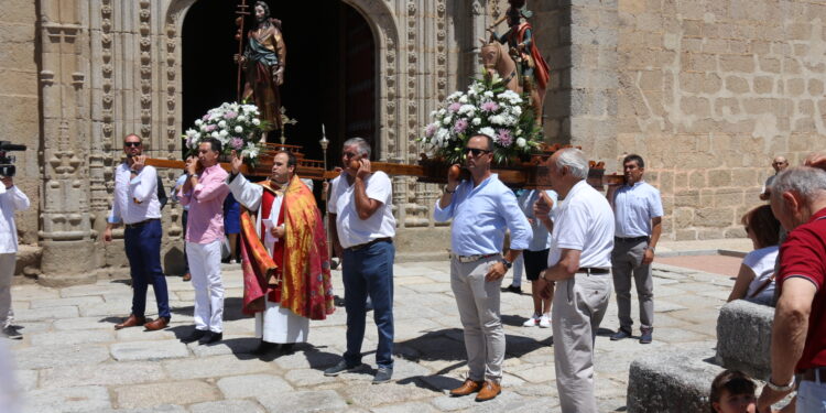 Santiago de la Puebla honra por partida doble al patrón Santiago en el día grande de sus fiestas patronales ya en la recta final