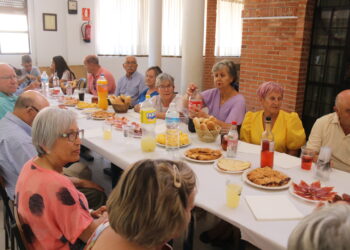 Macotera celebra el «Día de los Abuelos» con la esperada fiesta de la asociación de mayores Torres y Villarroel