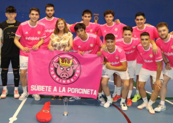Porcineta gana el Torneo de Verano de fútbol sala en Peñaranda en una emocionante final que se ha decidido a penaltis