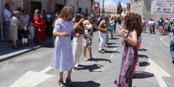 Mancera de Abajo enfila la recta final de sus fiestas y sus vecinos festejan a la Virgen del Rosario con procesión y misa