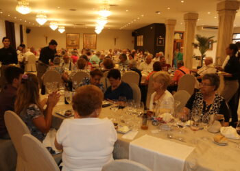 La asociación de mayores San Miguel celebra su fiesta en Peñaranda y se consolida con el reto de llegar a 200 socios