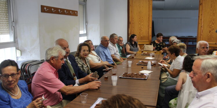La asociación Licenciado Toribio viste de fiesta Santiago de la Puebla con una concurrida jornada de confraternidad