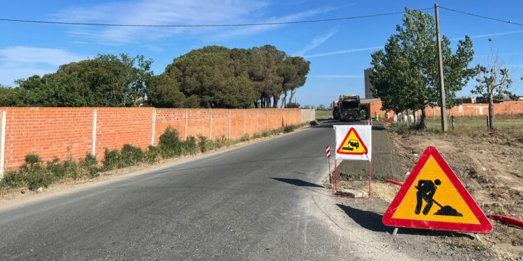 Peñaranda en Común considera prioritario el reasfaltado de la principal vía de acceso al polígono industrial El Inestal