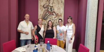 La academia Líder cierra el curso en Peñaranda con una comida de los profesores y con los exámenes Cambridge de inglés