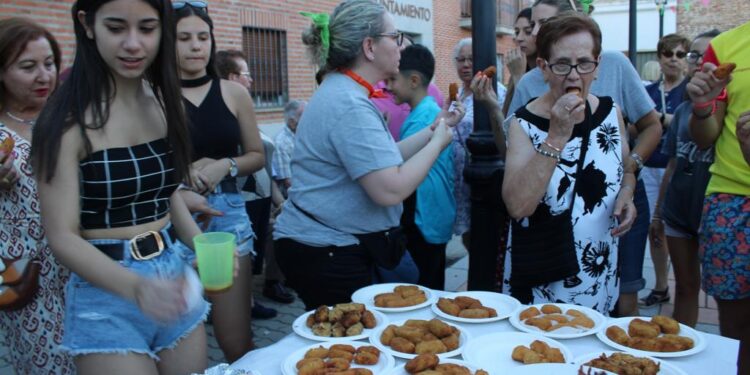 Las mejores croquetas del concurso gastronómico en Paradinas de San Juan son de gambas al ajillo y las elabora Loli González