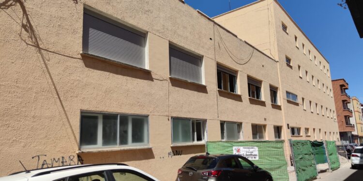 La Junta de Castilla y León destina 47.500 euros al arreglo de la cubierta plana en el albergue Torres y Villarroel de Peñaranda