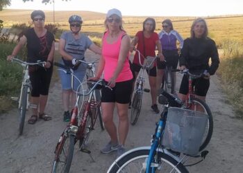 Una Noche Blanca: la original iniciativa organizada por el grupo de paseo en bici formado por mujeres en Macotera