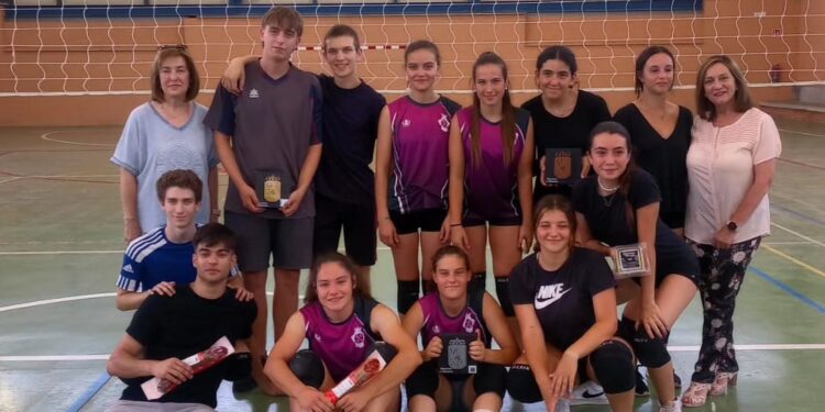 Voleineta, Patatas Revolconas y Asirias ganan el II torneo de Voley 3×3 organizado por el Ayuntamiento de Peñaranda