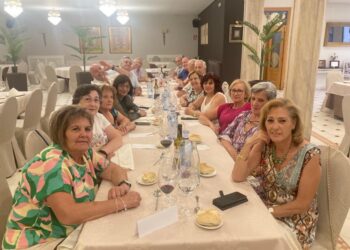 Aldeaseca de la Frontera reúne por tercer año consecutivo a los quintos y quintas de 1956 en una comida de confraternidad