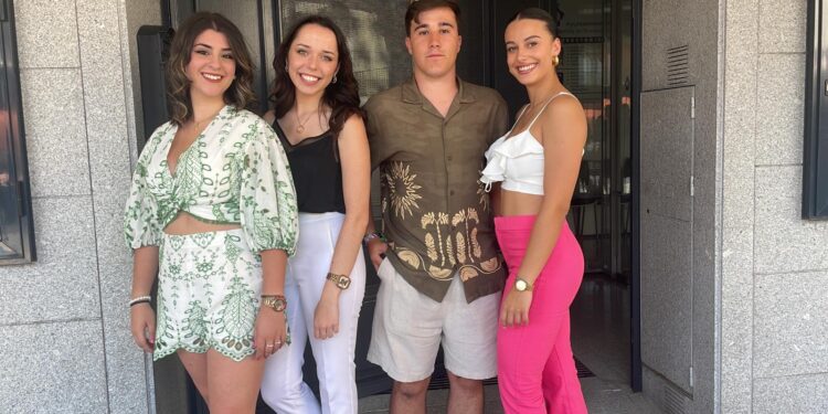 Peñaranda ya tiene corte de honor juvenil de las fiestas: Carmen, Lucía y Alejandra y dos «Alberto» serán los protagonistas