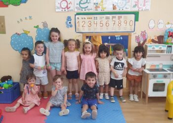 El programa «Crecemos» despide el curso en Macotera con una animada fiesta tras un mes repleto de experiencias positivas