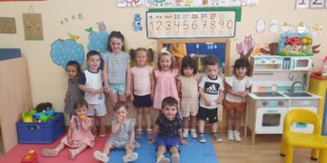 El programa «Crecemos» despide el curso en Macotera con una animada fiesta tras un mes repleto de experiencias positivas