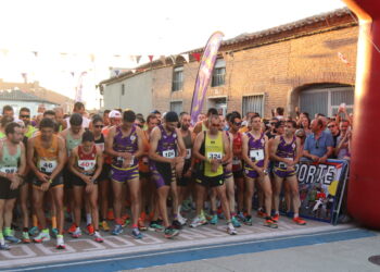 Francisco Javier de León y Verónica Sánchez ganan la XIII edición de la carrera popular San Rocada que ha abarrotado Macotera