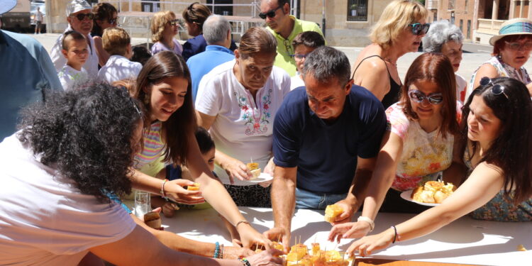 Las mejores tortillas de Cantalpino tienen nombre propio: Gonzalo González, Teodoro Sánchez y Pilar Almaraz ganan el concurso
