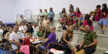 Babilafuente despide sus fiestas de San Roque con una multitudinaria parrillada para más de un millar de comensales