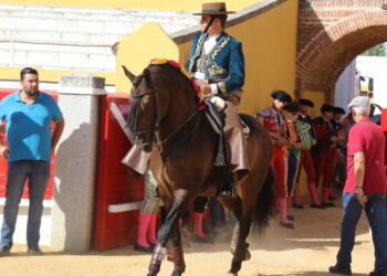 La Florida se llena de ambiente en Peñaranda en el primer festejo de la miniferia con El Mene, Jesús Iglesias y Sergio Pérez
