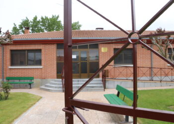 El PSOE de Tordillos critica que el Ayuntamiento licite la gestión de la residencia a raíz del conflicto entre el alcalde y una trabajadora