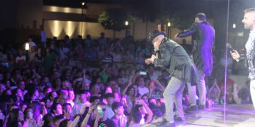 4.000 personas vibran al ritmo de la orquesta Panorama en Peñaranda que ya vive la cuenta atrás de sus fiestas