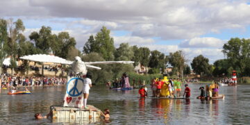 Huerta vive un año más la multitudinaria bajada del Tormes en «OFNIS» y se convierte en epicentro festivo de la provincia