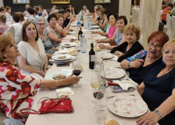 Cantaracillo vive la fiesta de la asociación de mujeres Paloma de la Paz con numerosos actos culturales, sociales y un viaje a Segovia