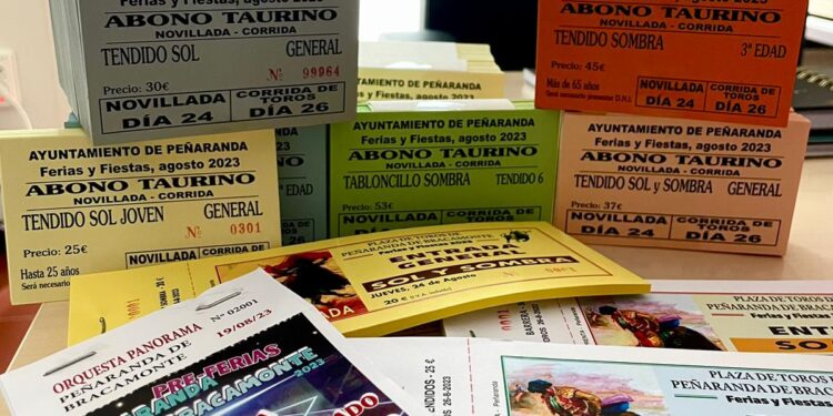 Peñaranda saca a la venta los abonos y entradas de las fiestas: de los 5 euros de Panorama a los 30 euros del abono taurino en sol
