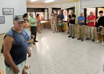 «Arte en tinta» llega a Aldeaseca de la Frontera con 17 obras de Adrián González que sorprenden al público por su minuciosidad