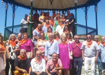 Varias quintas de Aldeaseca de la Frontera se reúnen en una bonita jornada de confraternidad con parada en Peñaranda